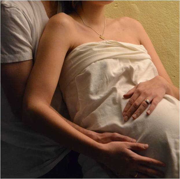 HelenZee.com pregnant-woman  
